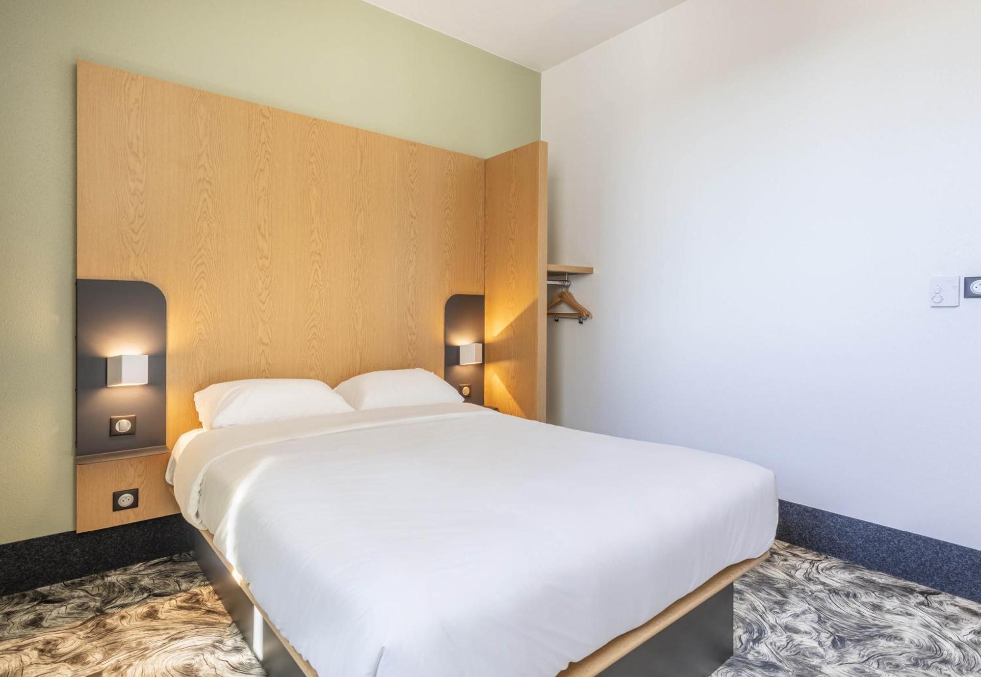 B&B Hotel Marseille Les Ports Exterior photo